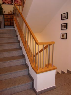 Treppe Holz | Huemer Gramastetten